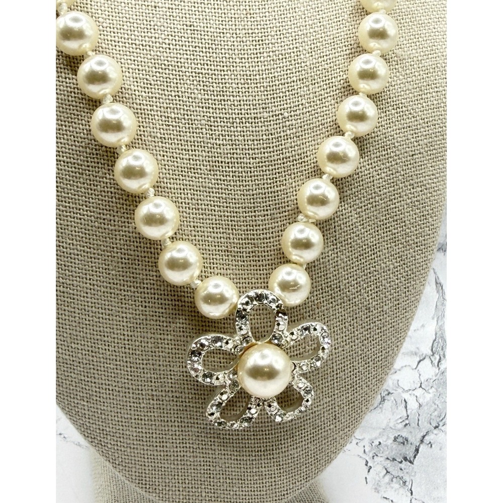 RMN Hand‎ Knotted Pearl Necklace Rhinestone Flower Pendant Signed 18"
